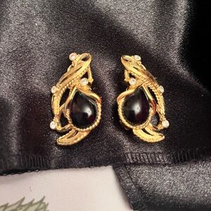 Vintage signed Barrera Avon Granada Black Cabochon and Rhinestone Clip Earrings